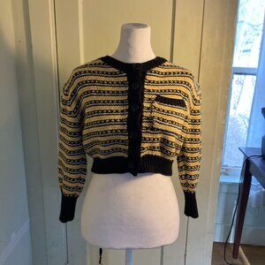 Cropped knitted sweater